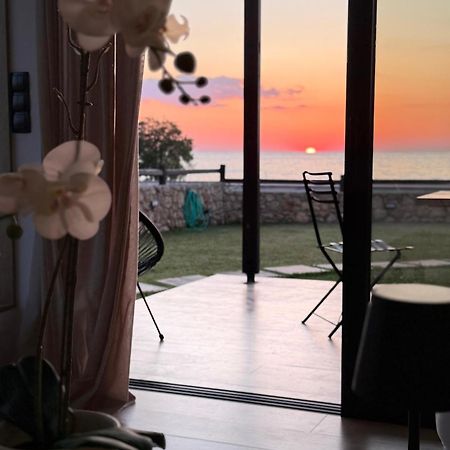 Olivomare Villa Kyparissia Buitenkant foto