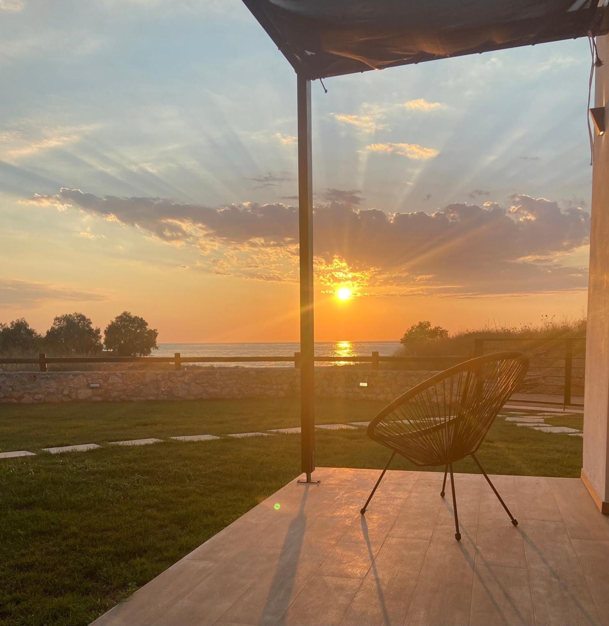 Olivomare Villa Kyparissia Buitenkant foto