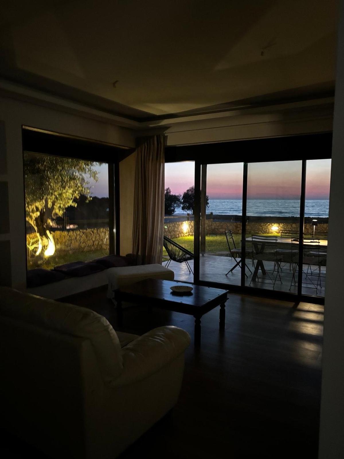 Olivomare Villa Kyparissia Buitenkant foto